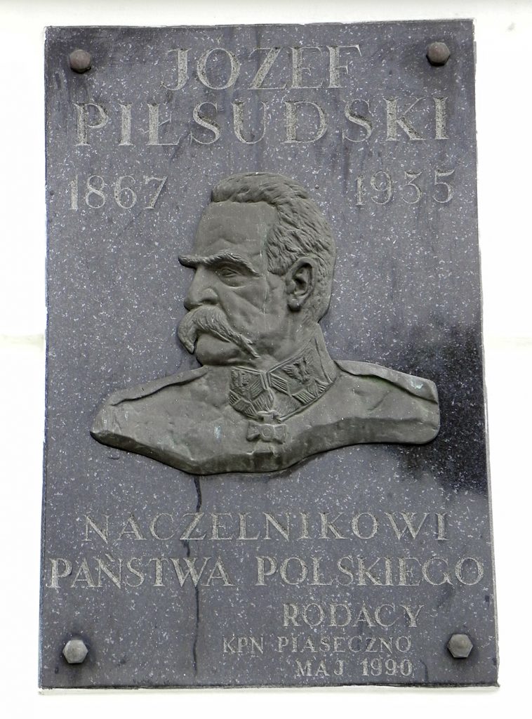 Tablica pamięci marszałka Józefa Piłsudskiego, foto Piotr Prawucki