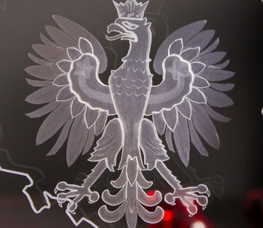 Tablica upamiętniająca 70. rocznicę odzyskania przez Polskę niepodległości