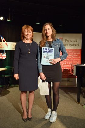 Nagrodę Burmistrza wręczyła Wiceburmistrz Hanna Kułakowska Michalak