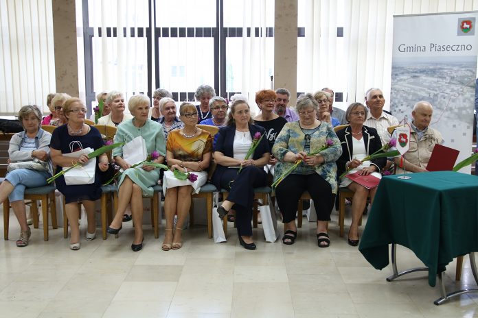 Uroczystość wręczenia aktów powołania do Piaseczyńskiej Rady Seniorów Rada Seniorów