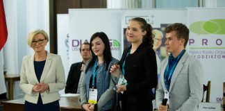 Młodzieżowa Rada Gminy Piaseczno laureatem konkursu Młodzieżowe Rady 2018 Źródło: FRSE, fot. L. Lukasiak