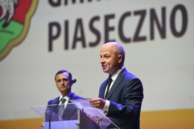 Daniel Putkiewicz - wiceburmistrz Piaseczna odebrał nagrodę na Kongresie Regionów w 2016 r.