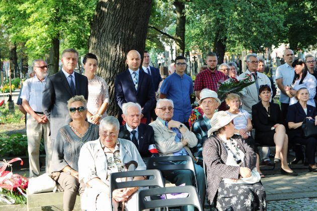 Obchody 79. rocznicy wybuchu II Wojny Światowej na cmentarzu w Piasecznie