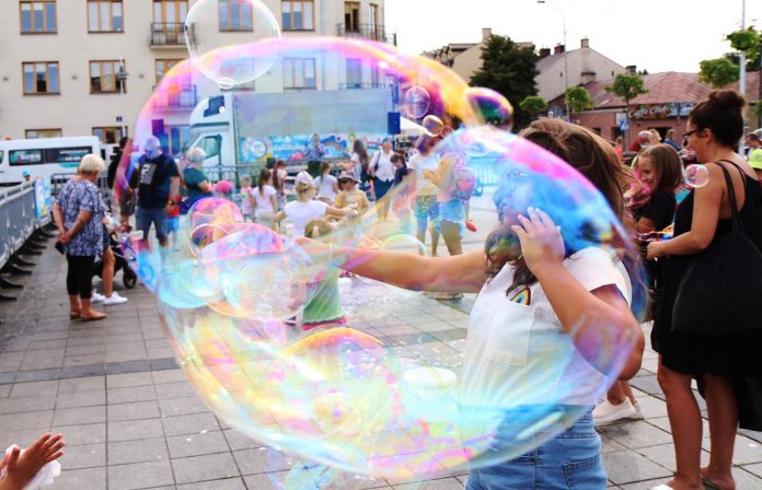 BUBBLE DAY