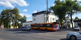 Autobus 709 przy PKP Piaseczno