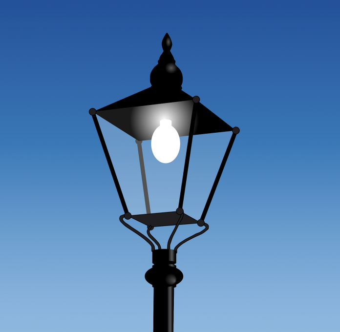 Czasowa likwidacja oświetlenia ulicznego przy ul. Ogrodowej latarnia uliczna foto Pixabay