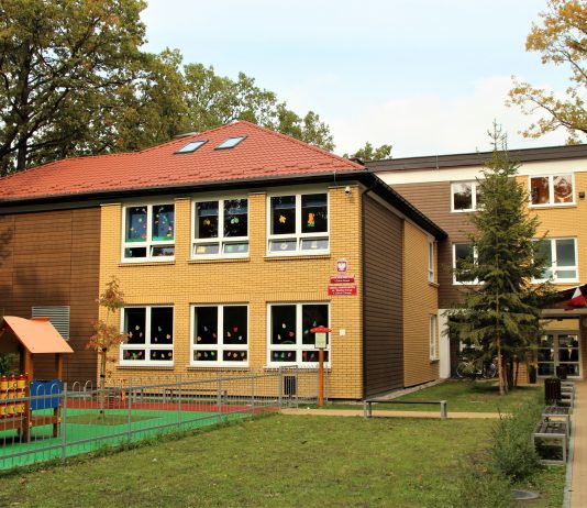 Szkoła w Zalesiu Górnym
