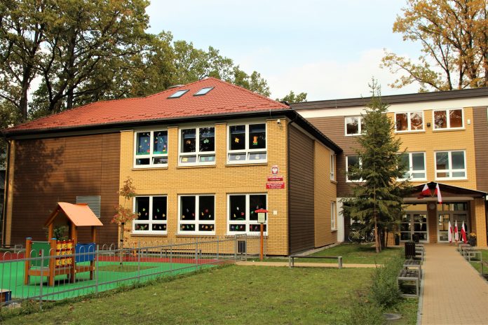 Szkoła w Zalesiu Górnym
