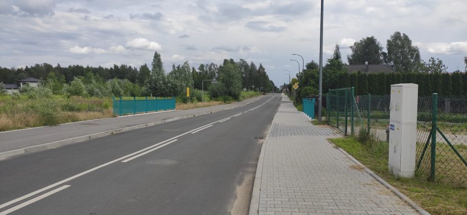 Rozbudowa ulicy Głównej w Bobrowcu w ramach Funduszu Dróg Samorządowych