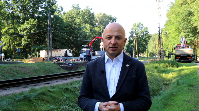 Dlaczego modernizacja skrzyżowania na DW722 w Zalesiu Dolnym nie była realizowana w wakacje? Dlaczego modernizacja skrzyżowania na DW722 w Zalesiu Dolnym nie była realizowana w wakacje?