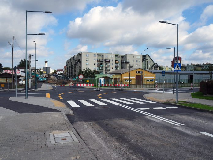 Przywrócenie tras autobusów L oraz P Wyremontowane skrzyżowanie ulic Dworcowa z Nadarzyńską umożliwia przejazd autobusami L oraz P