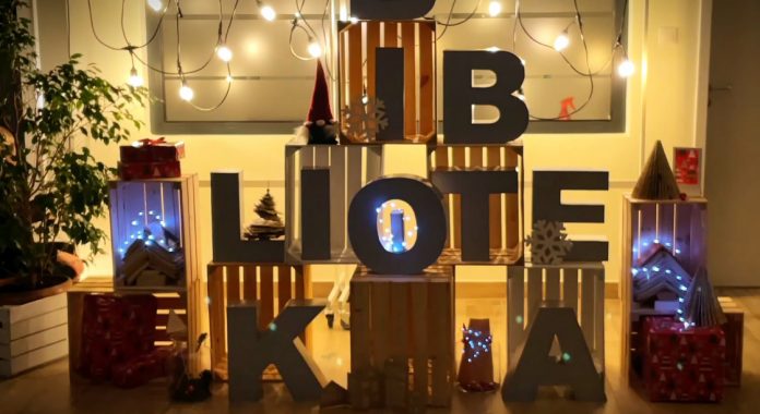 Świąteczna piosenka 2020 Biblioteki Publicznej w Piasecznie Zrzut ekranu z filmu. Świąteczna piosenka 2020 Biblioteki Publicznej w Piasecznie