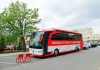 Ilustracja. Mobilny Punkt Poboru Krwi - krwiobus przed Urzędem Miasta i Gminy Piaseczno ul. Kościuszki 49 - maj 2021