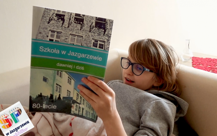 Poznaj Szkołę Podstawową w Jazgarzewie Kadr z filmu promocyjnego Poznaj Szkołę Podstawową w Jazgarzewie