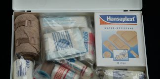 Apteczka pierwszej pomocy First Aid Kit