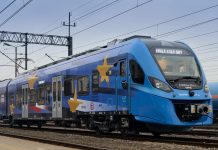 SKM w Piasecznie jeszcze w tym roku. Na zdjęciu pociąg w barwach unijnych.