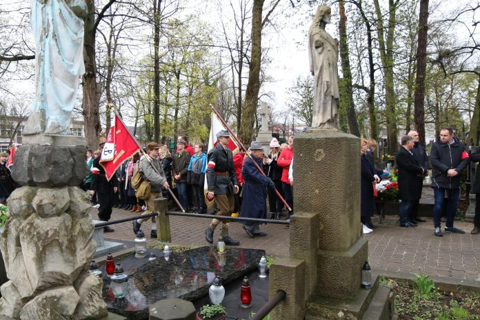 Miesiąc Pamięci Narodowej poczet sztandarowy