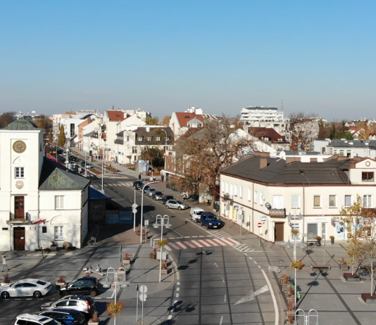 Rusza przebudowa kolejnego odcinka ulicy Puławskiej. Na zdjęciu ul./ Puławska widok od rynku.