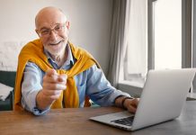Wakacyjny kurs komputerowy dla seniorów i nie tylko