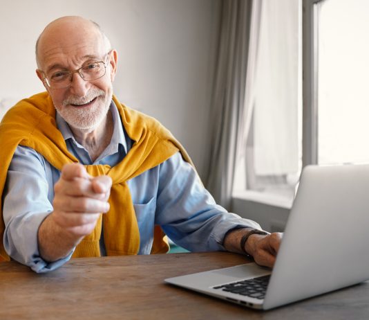 Wakacyjny kurs komputerowy dla seniorów i nie tylko