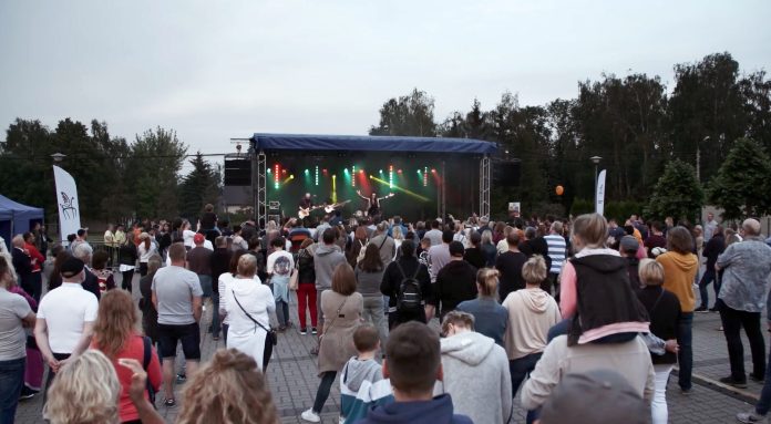 Zrzut ekranu z filmu. Filmowa relacja z Dni Józefosławia 2022