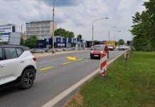 Zmiana organizacji ruchu na ul. Puławskiej. Na zdjęciu ulica i samochody.