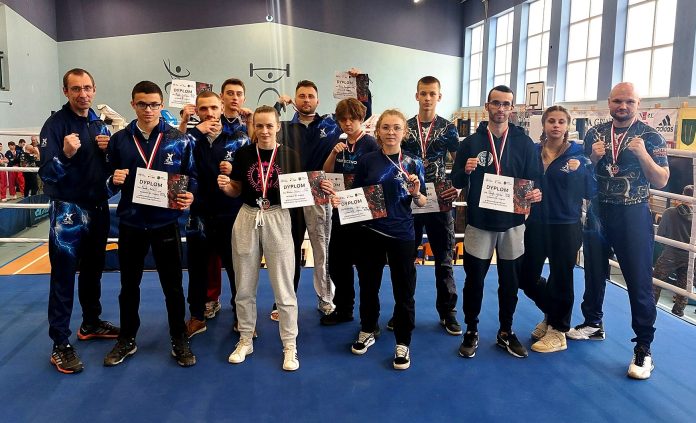 Medale dla X-Fight Piaseczno na Mistrzostwach Polski w Kickboxingu w formule Full-contact