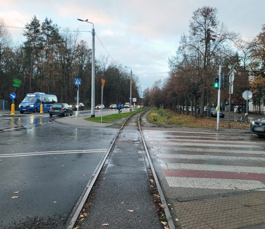 Przejazd kolejowo-drogowy na ulicy Pomorskiej w Piasecznie