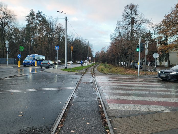 Przejazd kolejowo-drogowy na ulicy Pomorskiej w Piasecznie