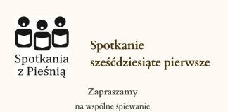 Wspólne śpiewanie Pieśni Majowej w Zalesiu Górnym