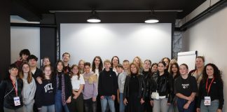 erasmus - grupa młodzieży z opiekunami