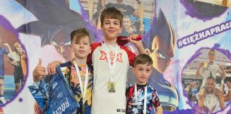 Młodzi zawodnicy The Six Mates BJJ Fight Club Piaseczno z medalami na Róża Fight Cup 10