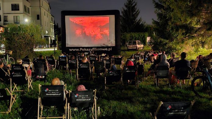 KINO LETNIE W JÓZEFOSŁAWIU