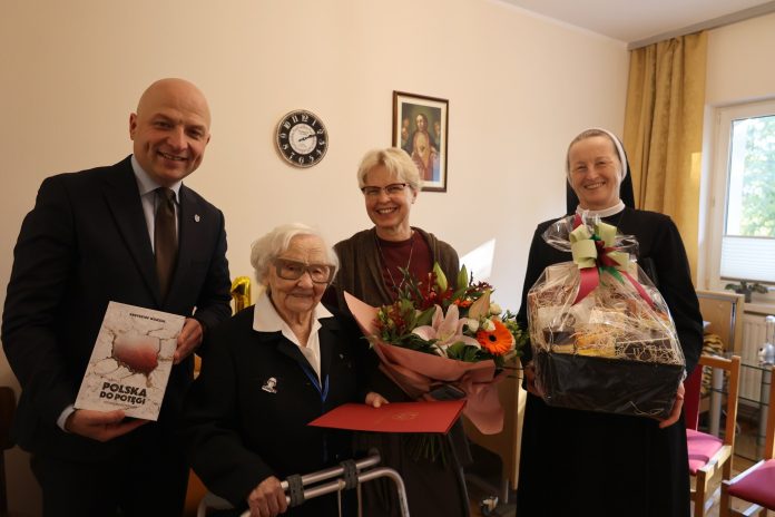mężczyzna i 3 kobiety
