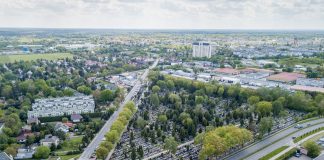 cmentarz w Piasecznie z drona