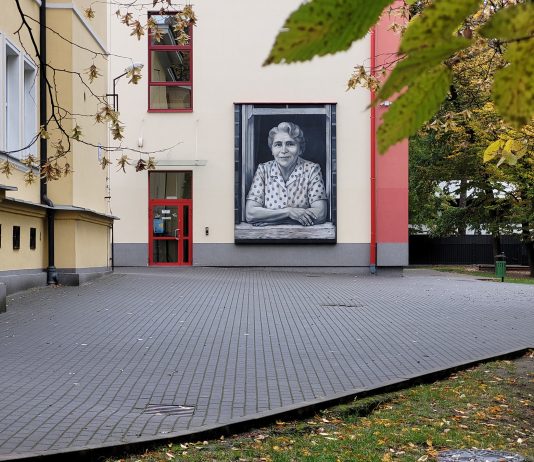 Mural Ewy Krauze Szkoła Podstawowa nr 2 w Piasecznie