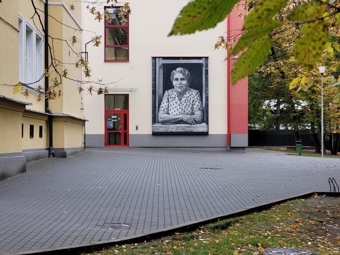 Mural Ewy Krauze Szkoła Podstawowa nr 2 w Piasecznie