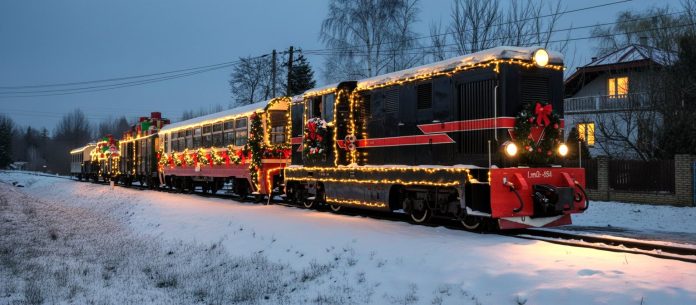 Wycieczka pociągiem wąskotorowym po prezenty