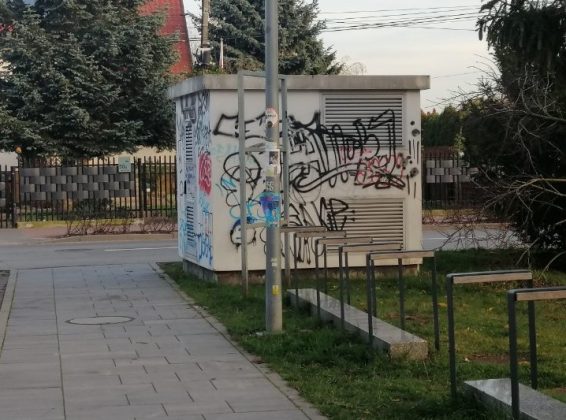 graffitti na skrzynce elektrycznej