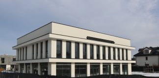 budynek piętrowy dla Szkoły Podstawowej w Józefosławiu