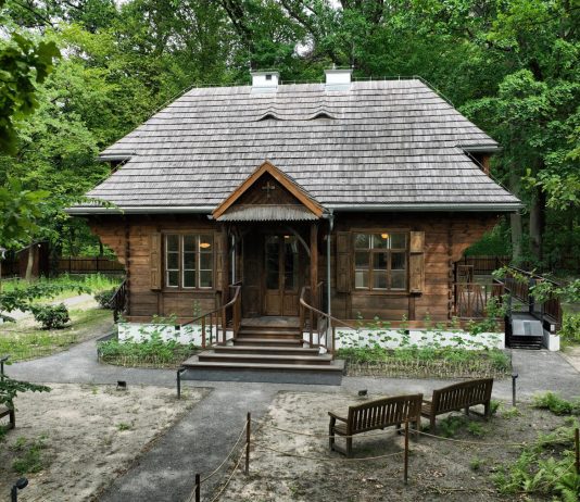 Dom Zośki w Zalesiu Dolnym. Willa rodziny Zawadzkich po modernizacji, foto Filip Dowjat