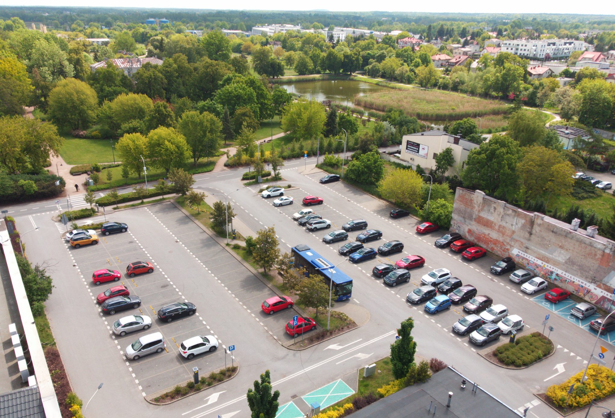 parking i samochody