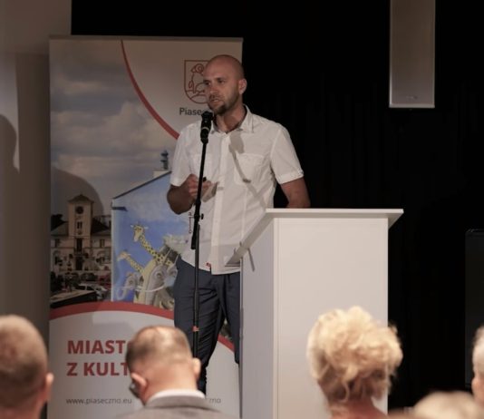 Czy zabraknie nam wody? Dr Szklarek na debacie o wodzie w Piasecznie: Zmiana klimatu to rekin, a problemy z wodą to jego zęby