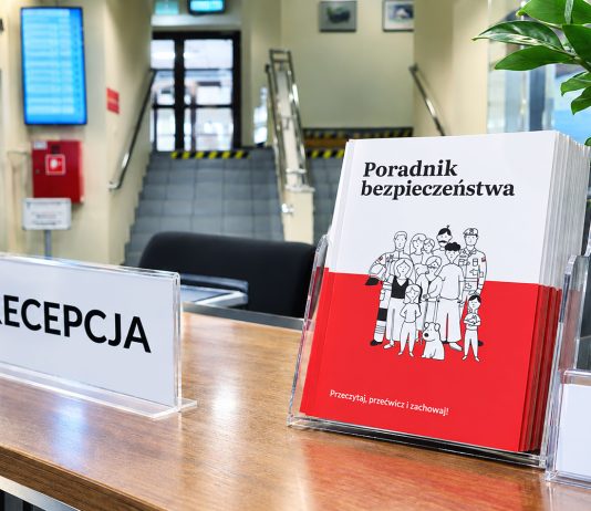 Odbierz bezpłatny papierowy Poradnik Bezpieczeństwa w urzędzie