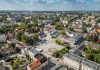 Piaseczno ponownie w czołówce miejsc dobrych do życia Piaseczno, rynek miasto z drona
